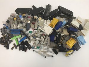 Connectique-périférique-doree pieces electronique recyclage