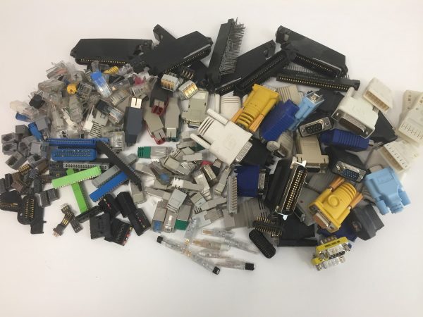 Connectique-périférique-doree pieces electronique recyclage