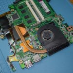 carte-mere-Ordinateur-portable-avec-accessoire