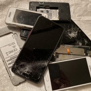 Téléphones GSM tactiles sans batteries.