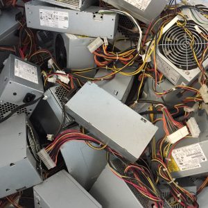 Boîtier d'alimentation métalique avec chevelure