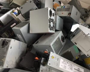 Boîtier d'alimentation métalique sans chevelure
