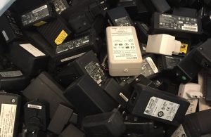 Boîtier d'alimentation plastique