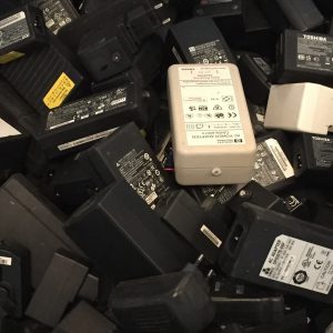 Boîtier d'alimentation plastique